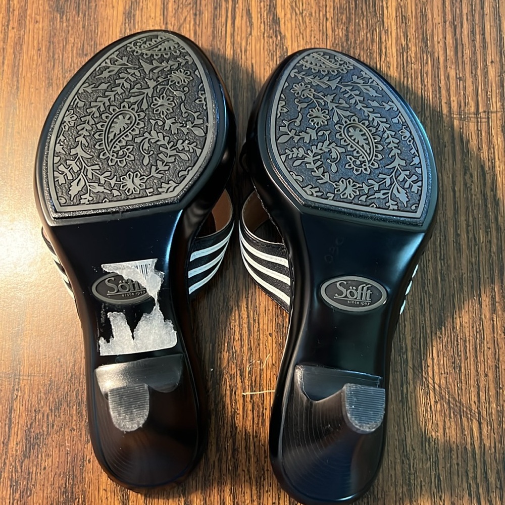 NEW SOFFT Black White Striped Leather Sandals size 6M. Comfortable Leather upper - Picture 6 of 9